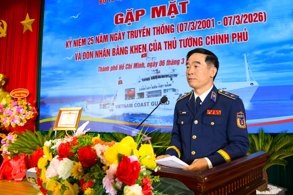 Trung tướng B&ugrave;i Quốc Oai, B&iacute; thư Đảng ủy, Ch&iacute;nh ủy Cảnh s&aacute;t biển Việt Nam ph&aacute;t biểu ch&uacute;c mừng tại buổi Lễ