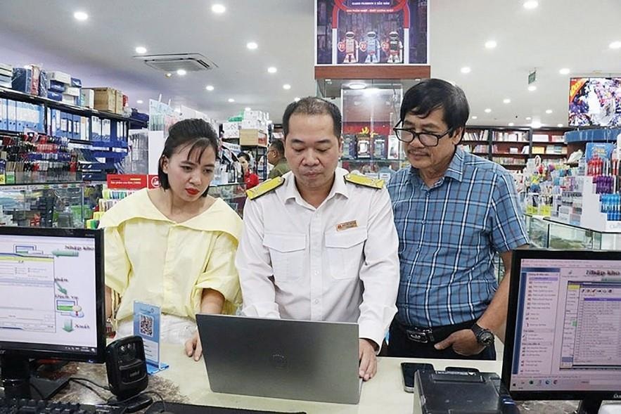 Từ 2026, hộ kinh doanh phải thông báo toàn bộ tài khoản ngân hàng, ví điện tử cho cơ quan thuế