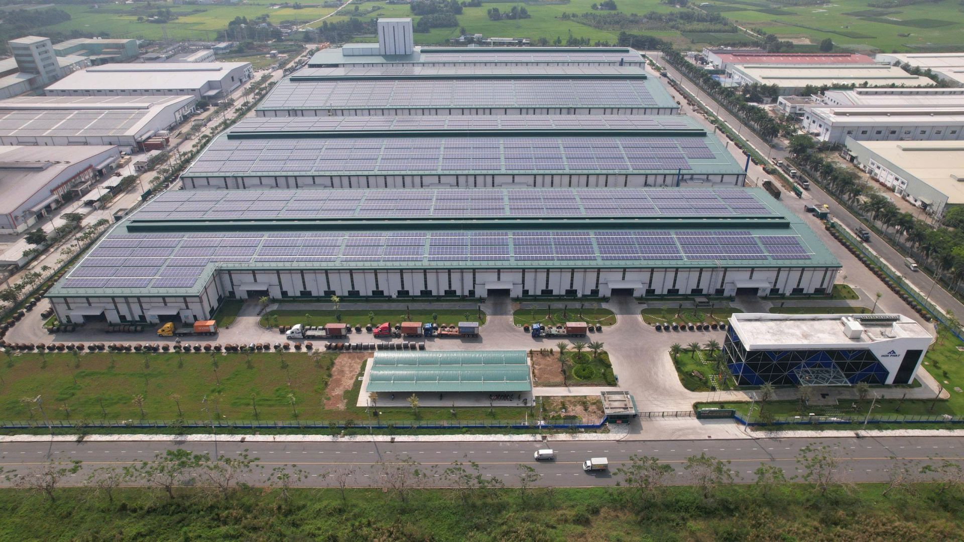 Nhà máy sản xuất ống thép Hòa Phát tại Tây Ninh chính thức đi vào hoạt động