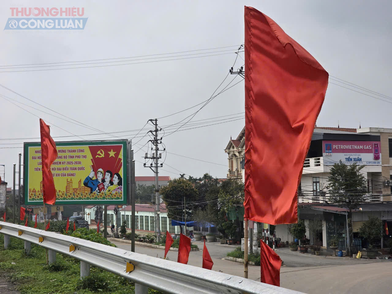 Kh&ocirc;ng kh&iacute; tuy&ecirc;n truyền về ng&agrave;y bầu cử lan tỏa rộng khắp từ th&agrave;nh thị đến n&ocirc;ng th&ocirc;n, v&ugrave;ng đồng b&agrave;o d&acirc;n tộc thiểu số.