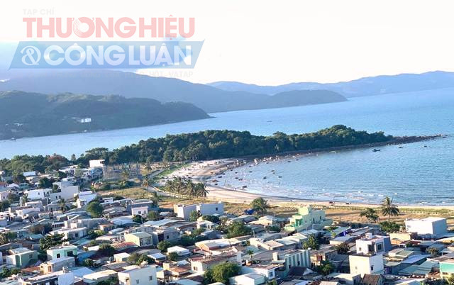 Vịnh Đ&agrave; Nẵng - Ảnh: Ho&agrave;ng Hữu Quyết.