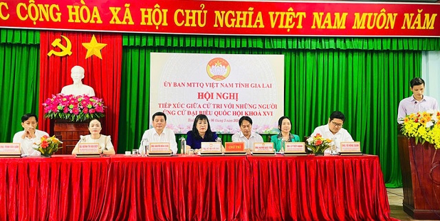 Quang cảnh một buổi tiếp xúc cử tri của đơn vị bầu cử số 1 tại xã Bình Phú, tỉnh Gia Lai. Quang cảnh một buổi tiếp xúc cử tri của đơn vị bầu cử số 1 tại xã Bình Phú, tỉnh Gia Lai.