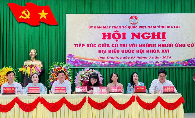 Các ứng cử viên đơn vị bầu cử số 1 tiếp xúc cử tri tại xã Vĩnh Thạnh, tỉnh Gia Lai. Các ứng cử viên đơn vị bầu cử số 1 tiếp xúc cử tri tại xã Vĩnh Thạnh, tỉnh Gia Lai.