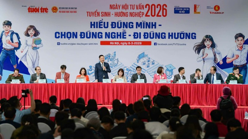 Hơn 20.000 học sinh, phụ huynh tham gia Ngày hội tư vấn tuyển sinh - hướng nghiệp 2026 tại Hà Nội