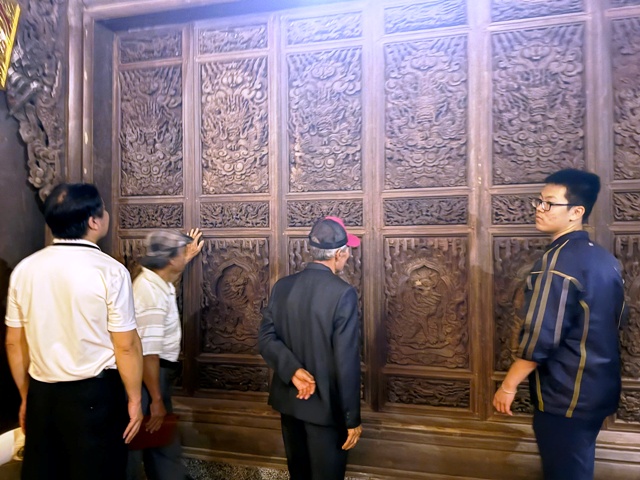 Khu Ch&iacute;nh điện được xem l&agrave; c&ocirc;ng tr&igrave;nh kiến tr&uacute;c bằng gỗ lim c&oacute; quy m&ocirc; lớn nhất Việt Nam hiện nay.