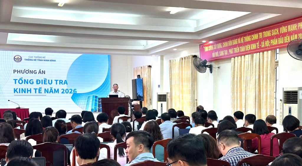 hội nghị triển khai phương &aacute;n Tổng điều tra kinh tế năm 2026 v&agrave; hướng dẫn nghiệp vụ Phiếu thu thập th&ocirc;ng tin lập bảng k&ecirc; cơ sở sản xuất, kinh doanh c&aacute; thể tr&ecirc;n địa b&agrave;n tỉnh Ninh B&igrave;nh