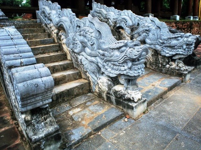 Rồng đ&aacute;, kiến tr&uacute;c độc đ&aacute;o của Lam Kinh.