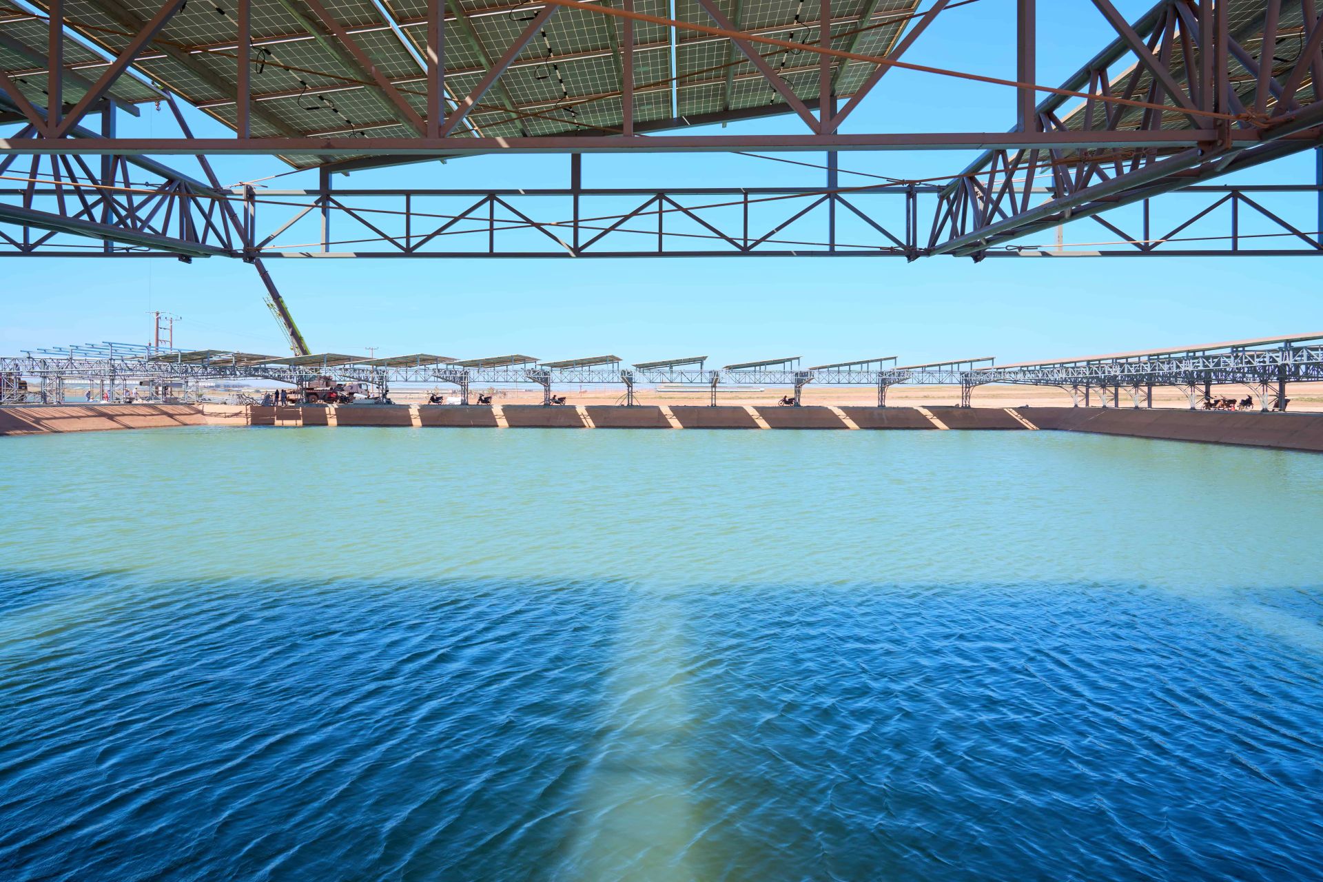 Trạm bơm sử dụng năng lượng mặt trời tại X&iacute; nghiệp B&ograve; ADM, KLH Koun Mom