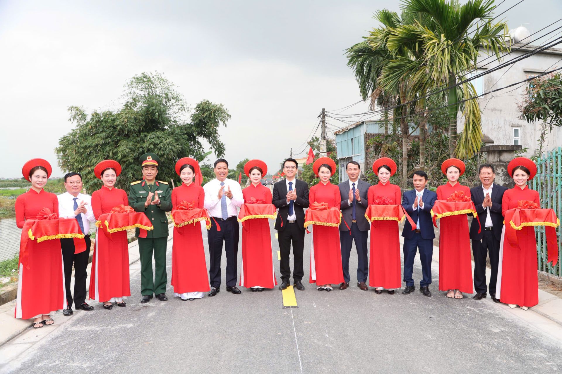 C&aacute;c c&ocirc;ng tr&igrave;nh sau khi ho&agrave;n th&agrave;nh g&oacute;p phần chỉnh trang đ&ocirc; thị, đ&aacute;p ứng nhu cầu đi lại, sinh hoạt của Nh&acirc;n d&acirc;n v&agrave; n&acirc;ng cao mỹ quan đ&ocirc; thị tr&ecirc;n địa b&agrave;n phường An Phong.