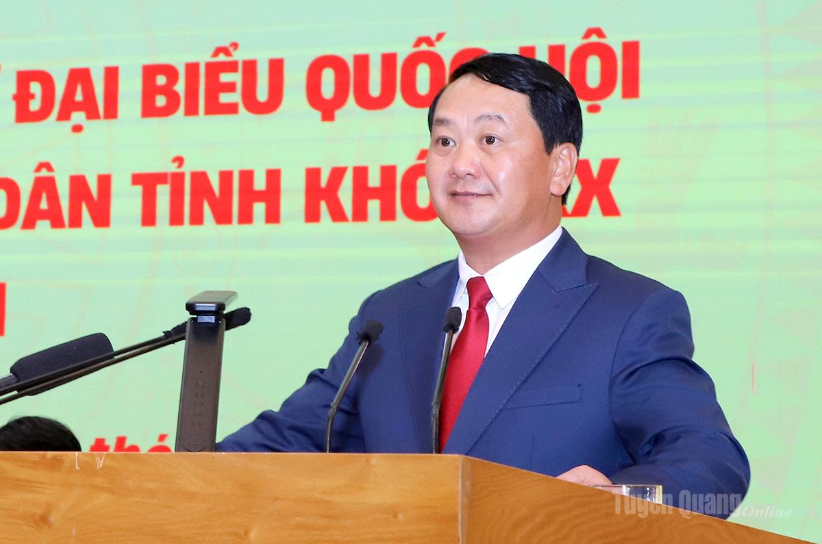 Hầu A Lềnh, Ủy vi&ecirc;n Ban Chấp h&agrave;nh Trung ương Đảng, B&iacute; thư Tỉnh uỷ ứng cử đại biểu HĐND tỉnh (đơn vị bầu cử số 3) tr&igrave;nh b&agrave;y chương tr&igrave;nh h&agrave;nh động.