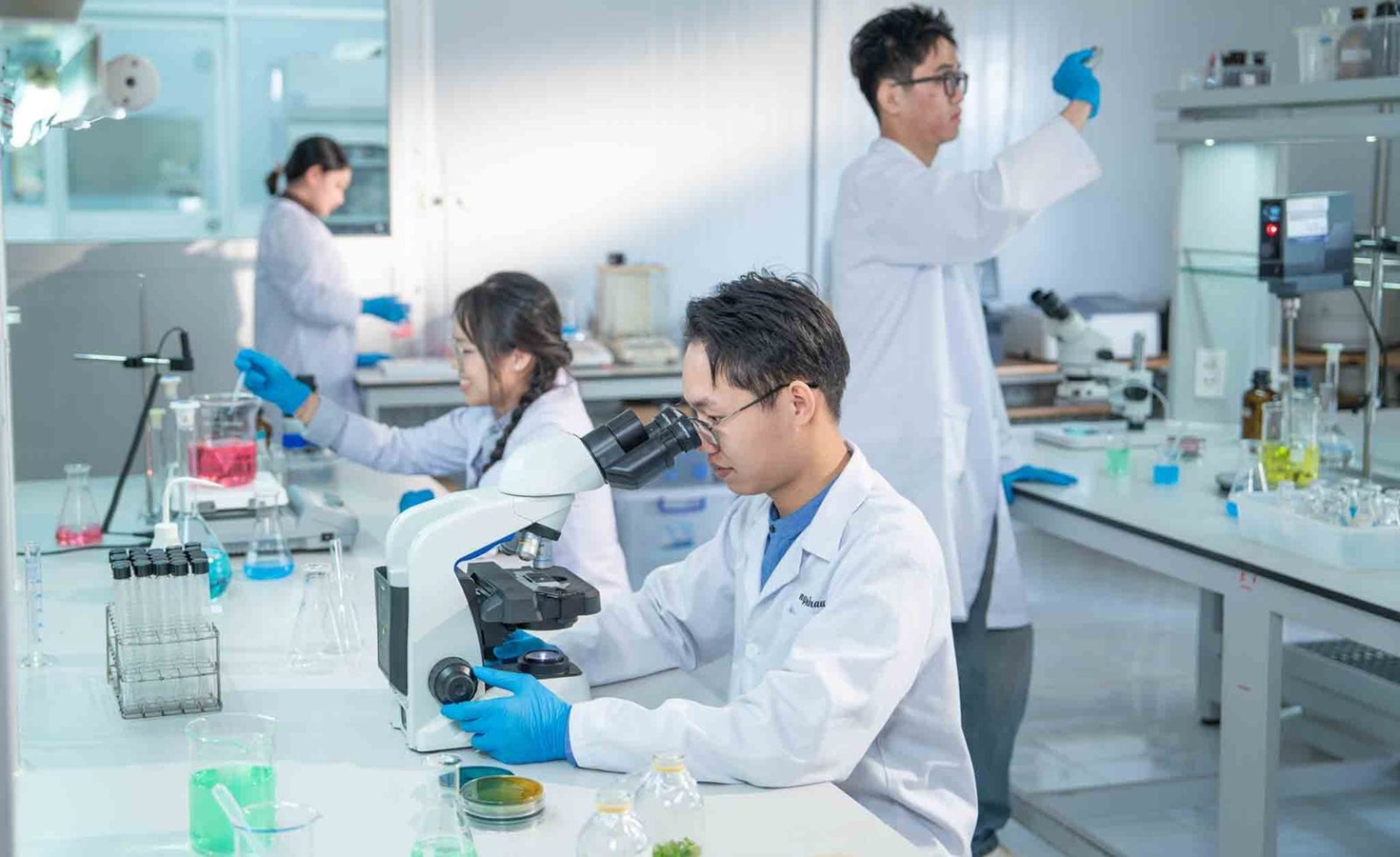 Ứng dụng chất phân tán sinh học: Bước đột phá trong xử lý mảng bám ngành giấy công nghiệp