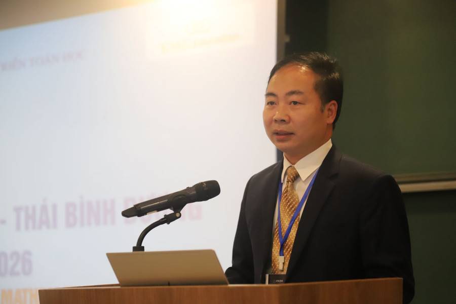 &Ocirc;ng Nguyễn Ngọc H&agrave;, Ph&oacute; Cục trưởng Cục Quản l&yacute; chất lượng (Bộ GD&ĐT) ph&aacute;t biểu tại buổi lễ.