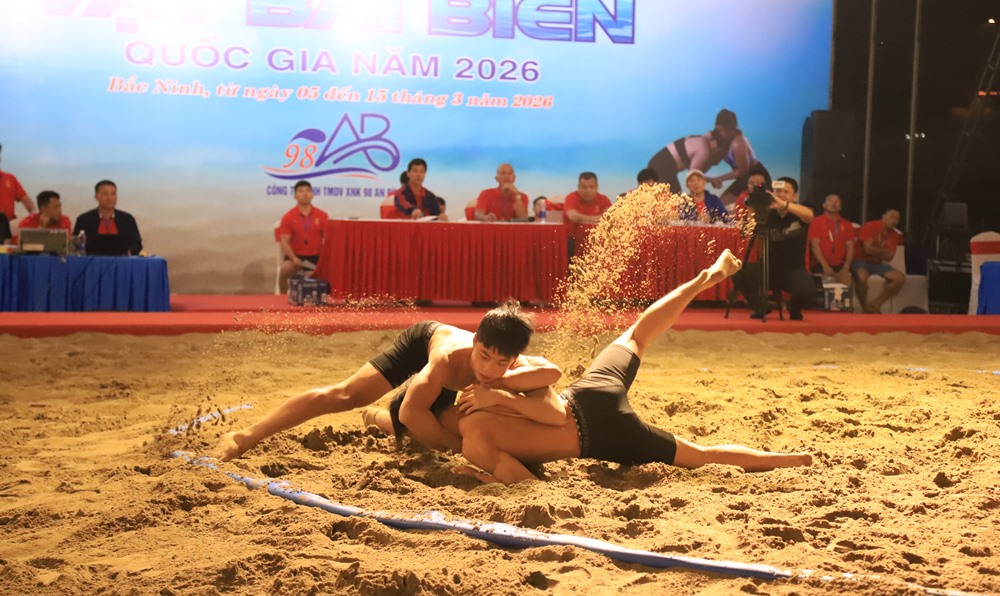 Khai mạc Giải Vô địch Vật bãi biển quốc gia tại Bắc Ninh