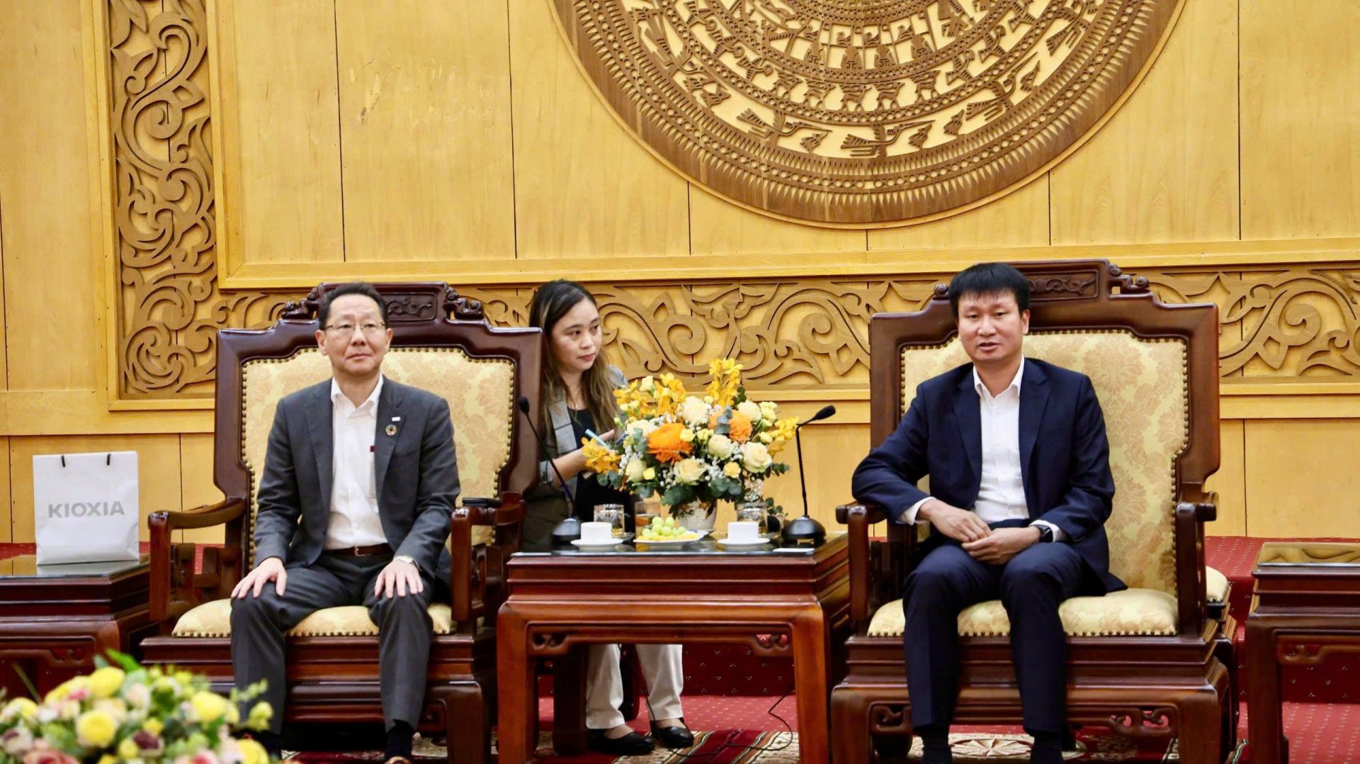 Ninh Bình: Lãnh đạo tỉnh làm việc với Tập đoàn Hải Phong Group và Công ty Kioxia Holdings