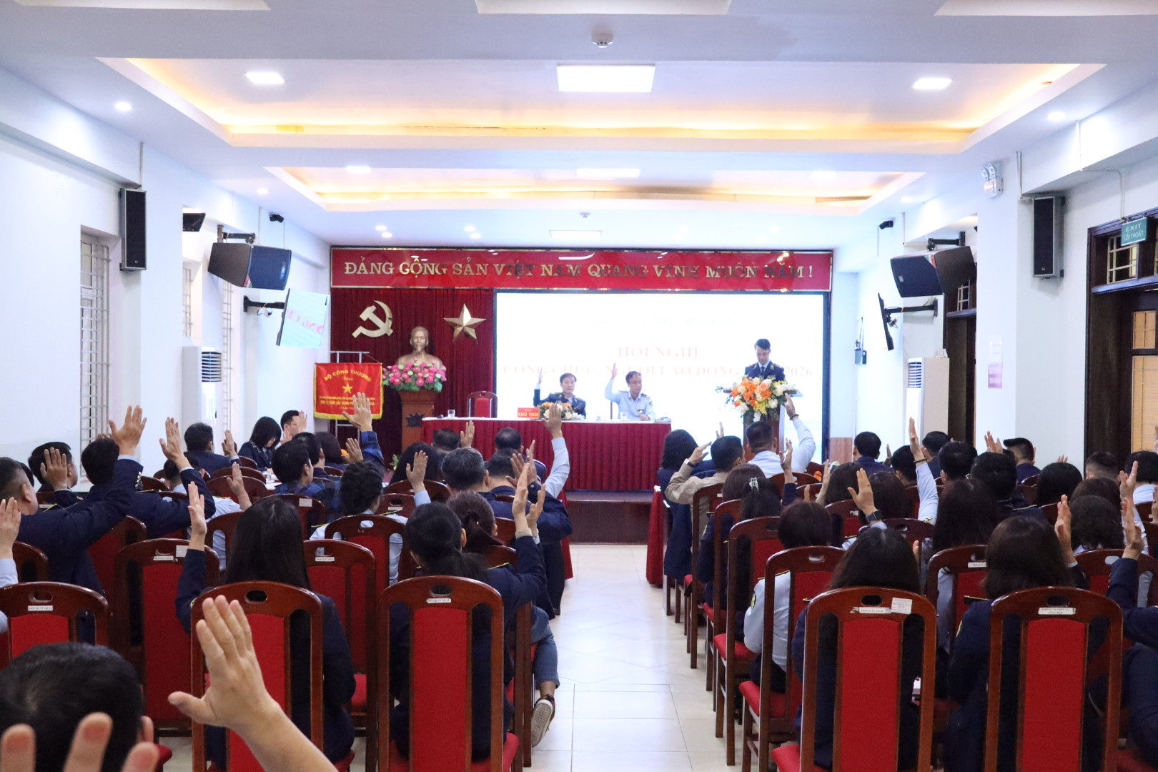 Quang cảnh hội nghị