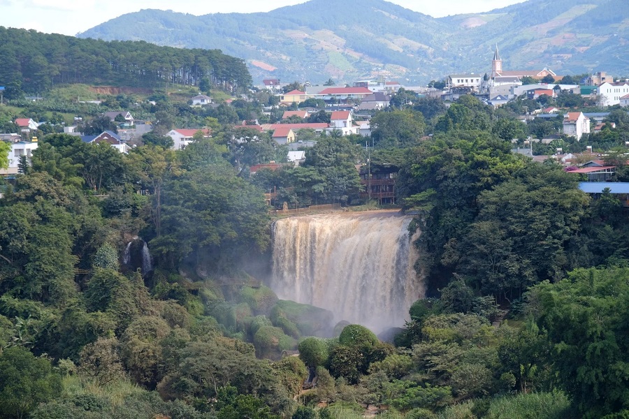 Vẻ đẹp của Th&aacute;c Voi