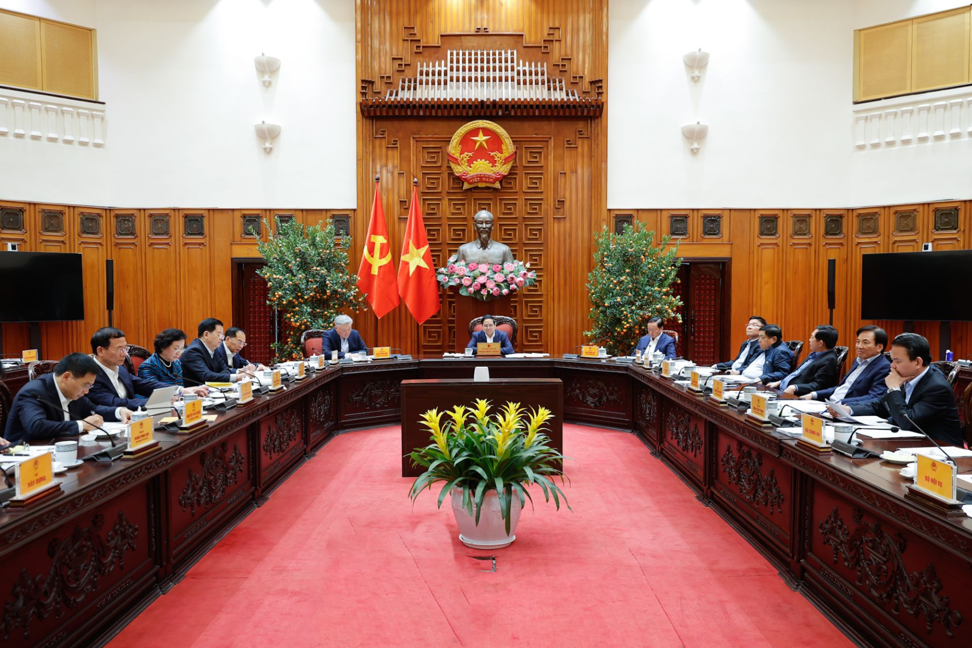 Thủ tướng Phạm Minh Ch&iacute;nh chủ tr&igrave; cuộc họp của Thường trực Ch&iacute;nh phủ - Ảnh: VGP/Nhật Bắc