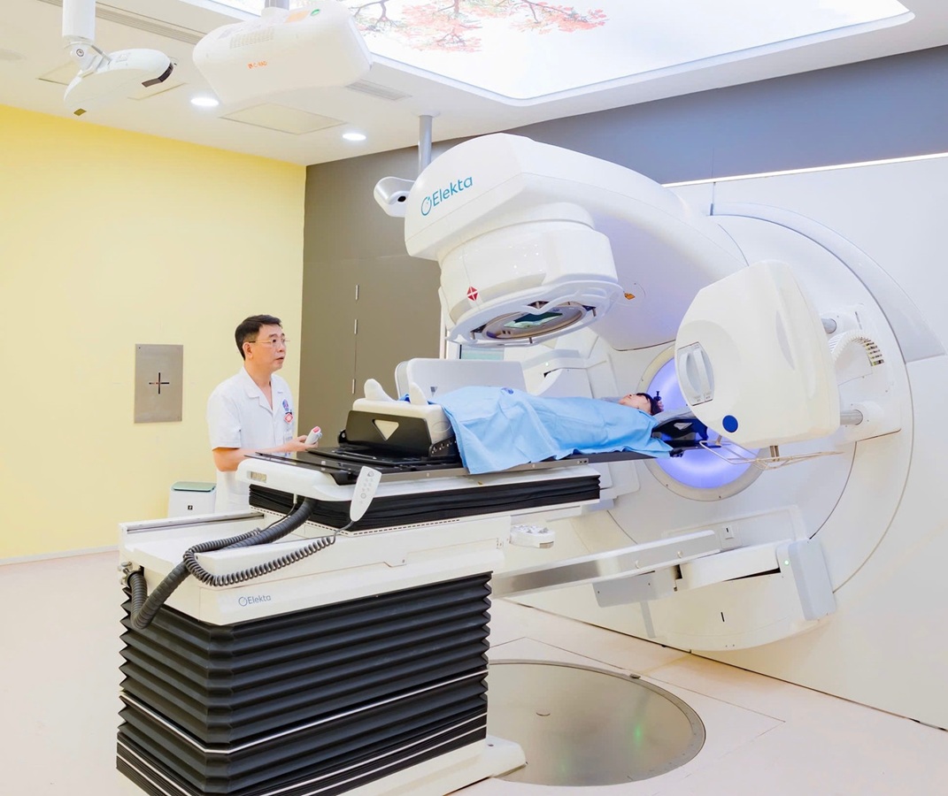 Bệnh viện K vận hành hệ thống xạ trị hiện đại rút ngắn thời gian điều trị còn 2-3 phút