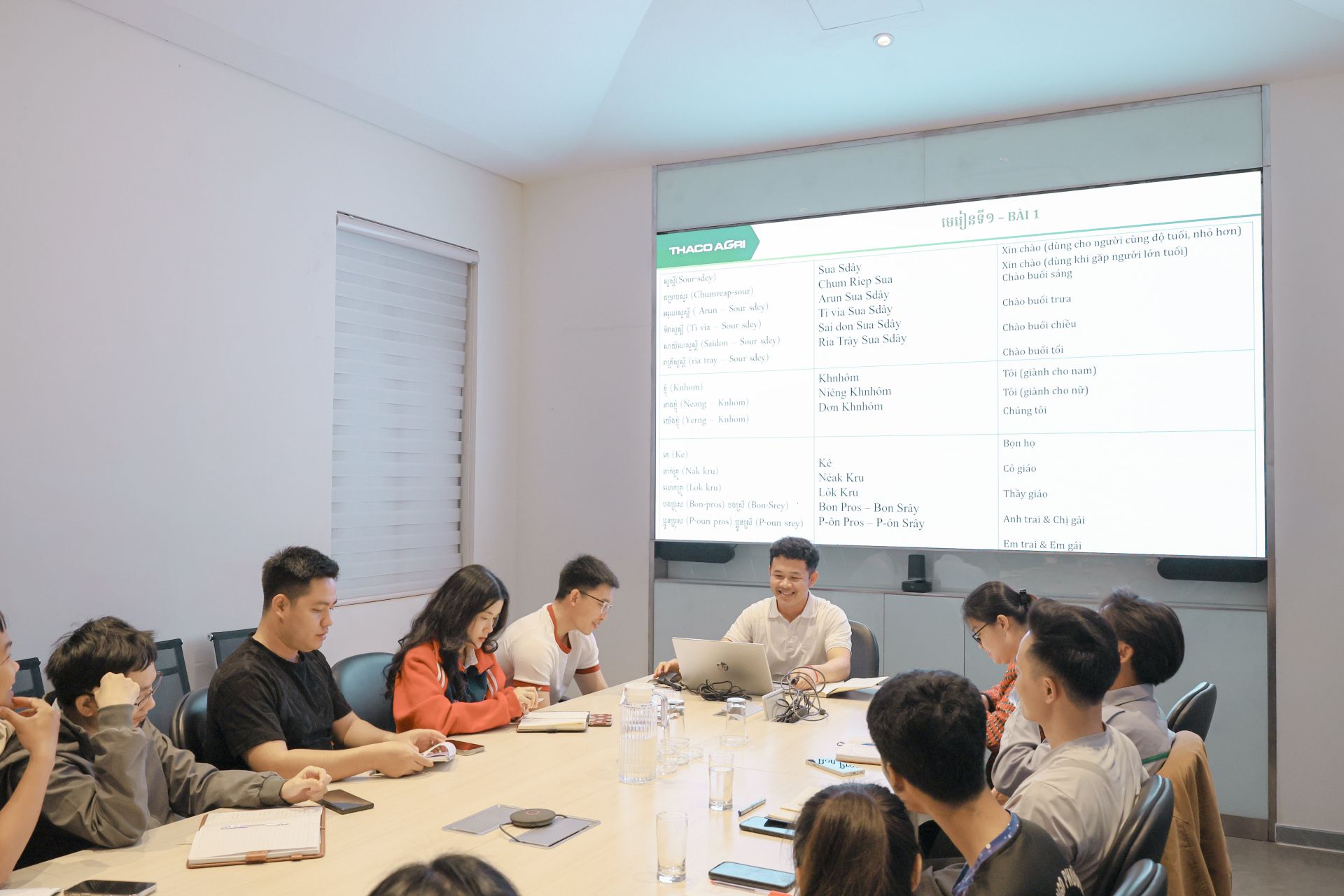 Lớp học tiếng Khmer – Cầu nối ngôn ngữ giữa môi trường làm việc đa văn hóa