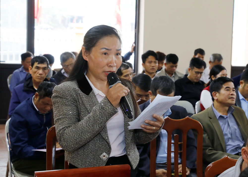 Cử tri x&atilde; Bi&ecirc;n Sơn n&ecirc;u kiến nghị.