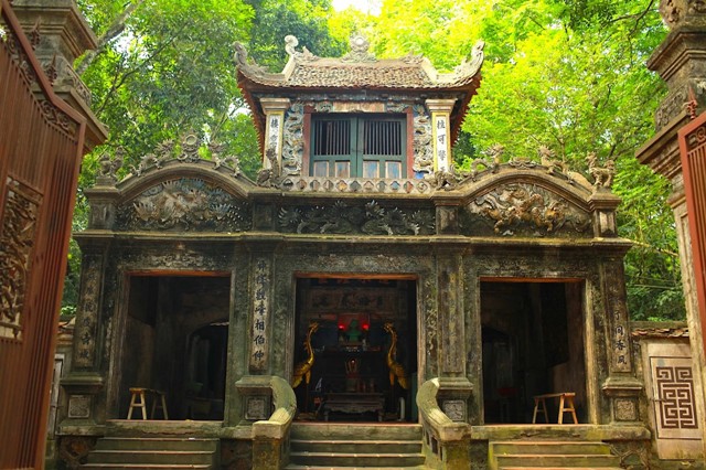 Đền Đức Ho&agrave;ng, x&atilde; Giai Lạc, tỉnh Nghệ An được Được Bộ Văn h&oacute;a - Th&ocirc;ng tin xếp hạng l&agrave; Di t&iacute;ch lịch sử - văn h&oacute;a cấp quốc gia v&agrave;o ng&agrave;y 24/01/1998.