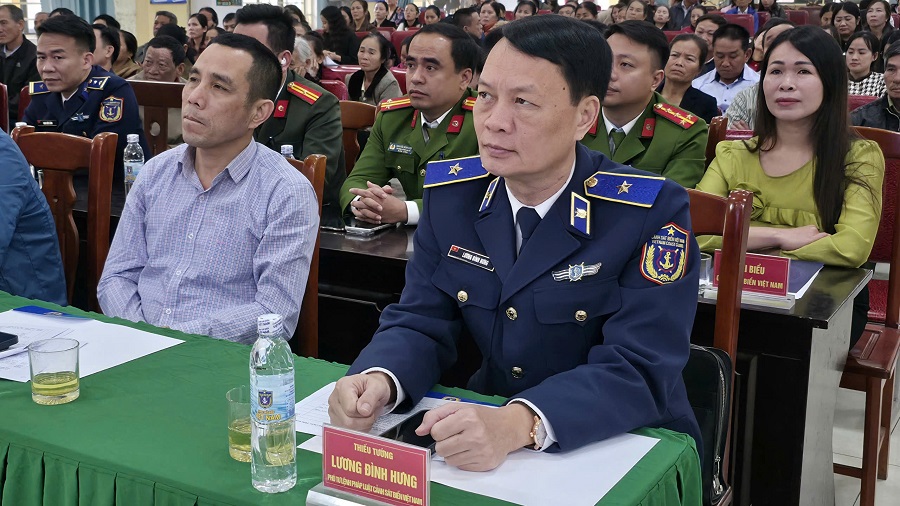 Thiếu tướng Lương Đ&igrave;nh Hưng - Ủy vi&ecirc;n Ban Thường vụ Đảng ủy, Ph&oacute; Tư lệnh Ph&aacute;p luật Cảnh s&aacute;t biển Việt Nam