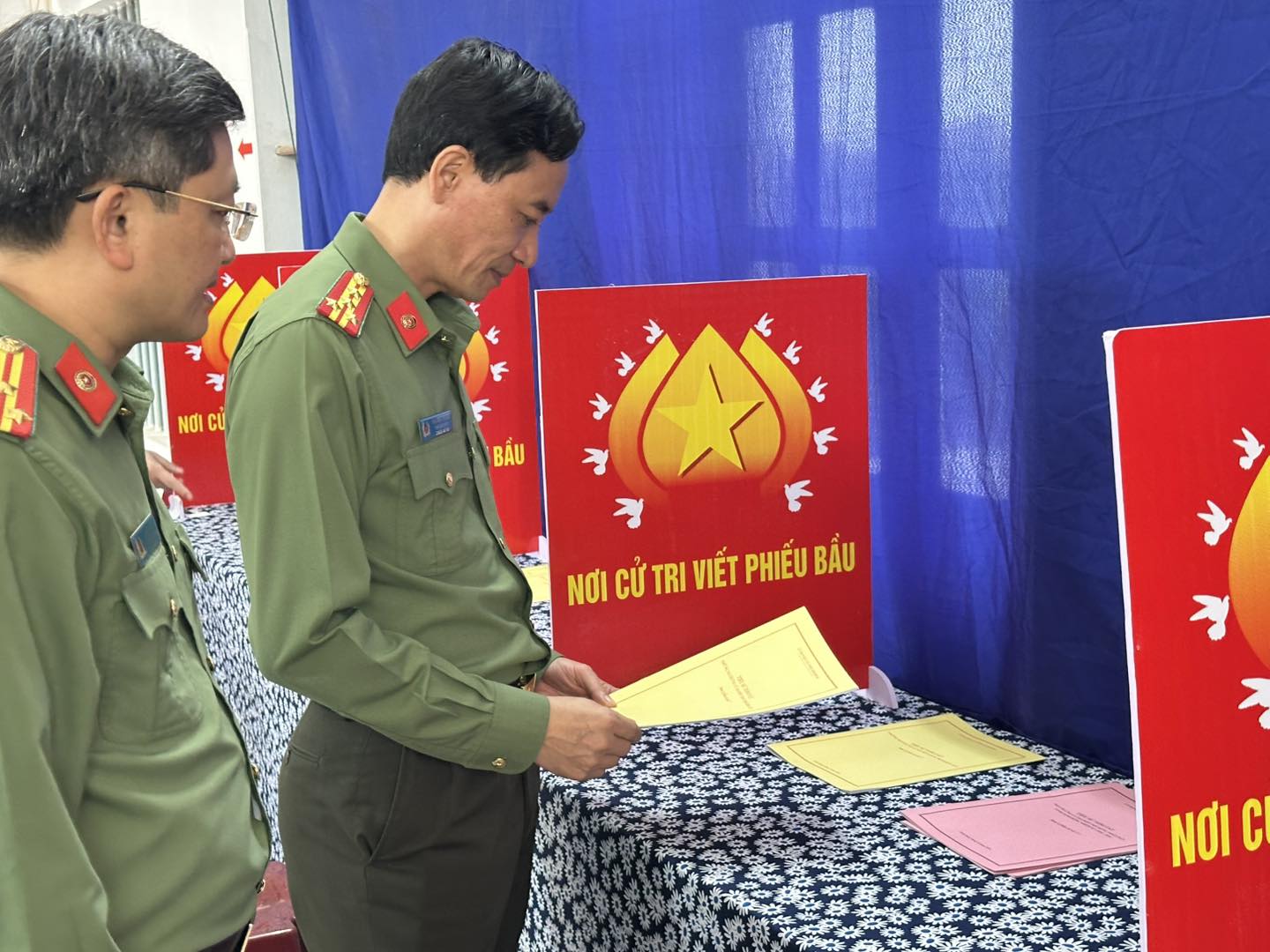 Công an tỉnh Ninh Bình kiểm tra, chỉ đạo công tác bảo đảm an ninh, trật tự phục vụ bầu cử