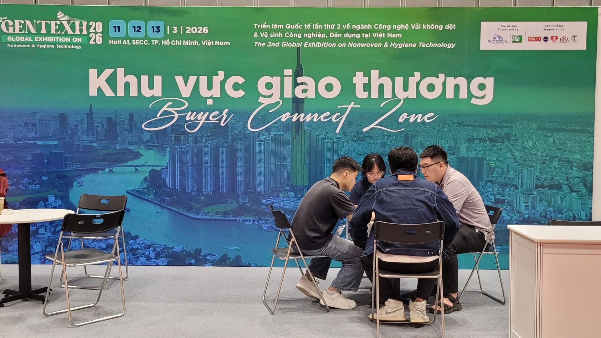 Triển l&atilde;m l&agrave; cơ hội tốt để doanh nghiệp quốc tế t&igrave;m kiếm đối t&aacute;c v&agrave; mở rộng thị trường