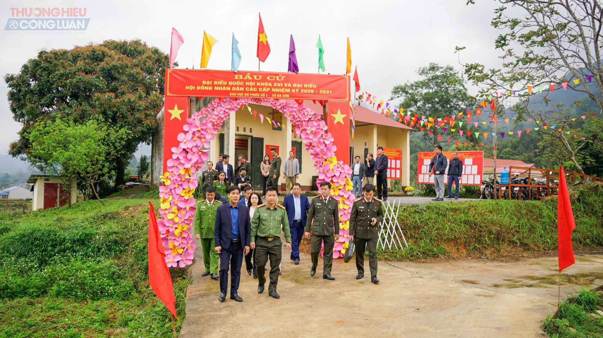 Tại x&atilde; Ba Sơn, ngay sau khi c&oacute; chỉ đạo của cấp tr&ecirc;n về c&ocirc;ng t&aacute;c bầu cử, Đảng ủy x&atilde; đ&atilde; tổ chức qu&aacute;n triệt đầy đủ tinh thần c&aacute;c văn bản của Trung ương, của tỉnh v&agrave; của x&atilde; tới to&agrave;n thể c&aacute;n bộ, đảng vi&ecirc;n, c&aacute;c tổ chức ch&iacute;nh trị - x&atilde; hội c&ugrave;ng đội ngũ c&aacute;n bộ th&ocirc;n tr&ecirc;n địa b&agrave;n.