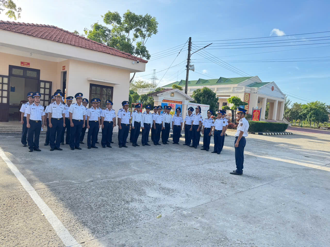 Tổ chức Huấn luyện Điều lệnh tại Cơ quan Hải đo&agrave;n 42