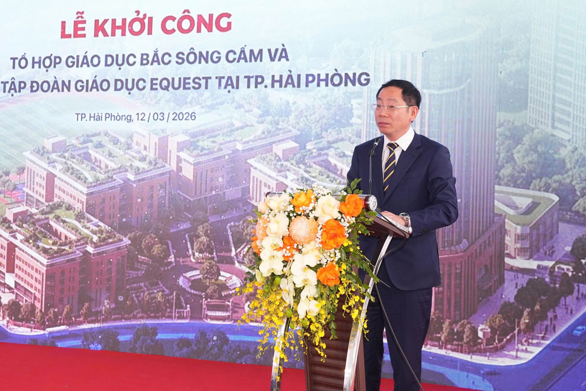 Đồng ch&iacute; Vũ Tiến Phụng, Ủy vi&ecirc;n Ban Thường vụ Th&agrave;nh ủy, Ph&oacute; Chủ tịch UBND th&agrave;nh phố ph&aacute;t biểu tại Lễ khởi c&ocirc;ng.