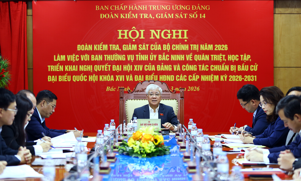 Đồng ch&iacute; Đỗ Văn Chiến, Ủy vi&ecirc;n Bộ Ch&iacute;nh trị, Ph&oacute; Chủ tịch Thường trực Quốc hội ph&aacute;t biểu tại buổi l&agrave;m việc với Ban Thường vụ Tỉnh ủy Bắc Ninh.