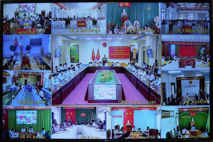 Cuộc họp được kết nối trực tiếp đến c&aacute;c đơn vị tr&ecirc;n to&agrave;n tỉnh