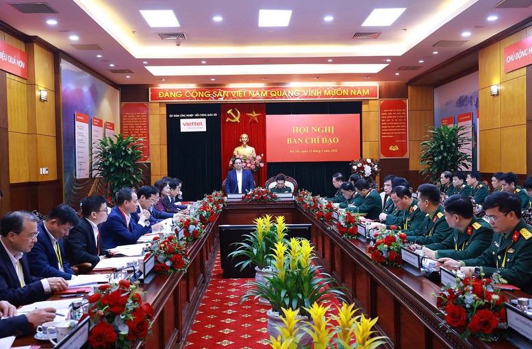 Đo&agrave;n c&ocirc;ng t&aacute;c của Thủ tướng Ch&iacute;nh phủ Phạm Minh Ch&iacute;nh v&agrave; l&atilde;nh đạo c&aacute;c bộ, ng&agrave;nh Trung ương l&agrave;m việc với Bộ Quốc ph&ograve;ng - Ảnh: VGP/Nhật Bắc