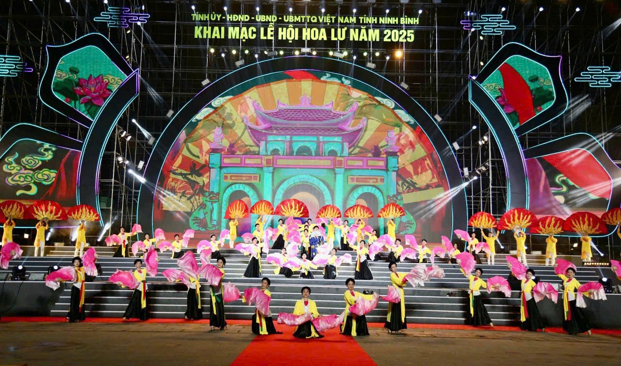 Khai mạc Lễ hội Hoa Lư 2025