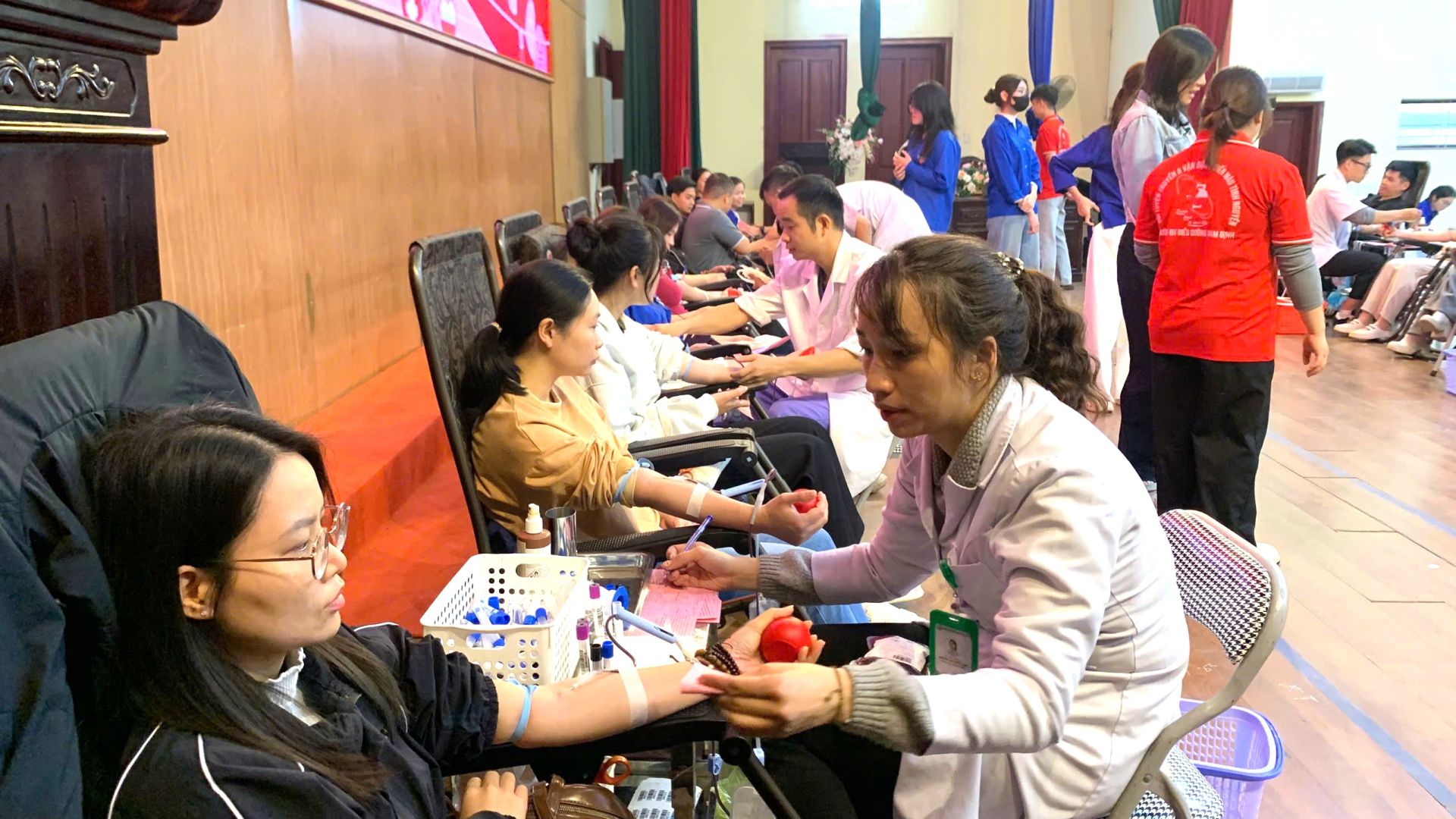 Ninh Bình: “Lễ hội Xuân Hồng” năm 2026 lan tỏa nghĩa cử nhân ái