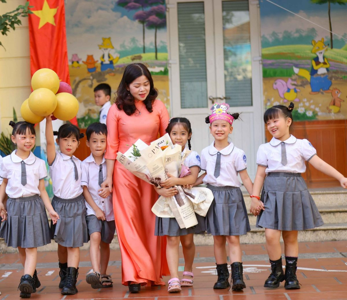 Hà Nội thiếu trường lớp do dân số tăng nhanh, chuyên gia đề xuất tuyển sinh bằng bản đồ số