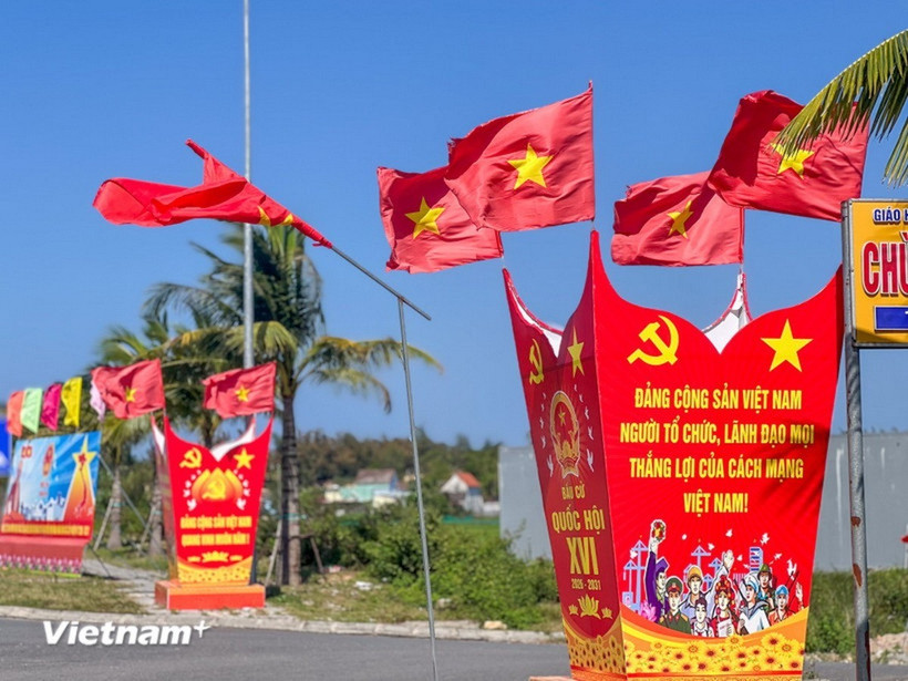 Cử tri nêu cao trách nhiệm, dựng xây tương lai dân tộc