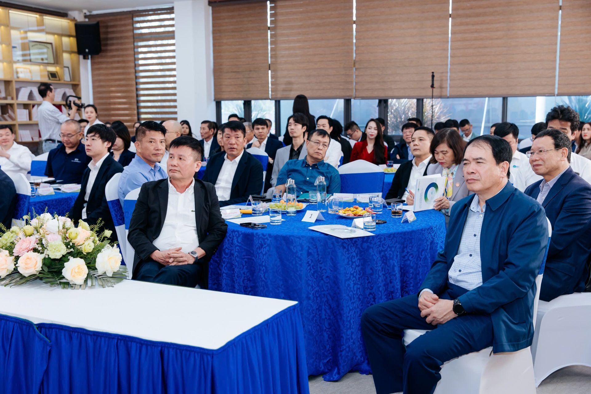 C&aacute;c đại biểu dự Hội nghị x&uacute;c tiến đầu tư v&agrave; kết nối hợp t&aacute;c doanh nghiệp Việt Nam &ndash; Nhật Bản tại KCN sinh th&aacute;i Nam Cầu Kiền.