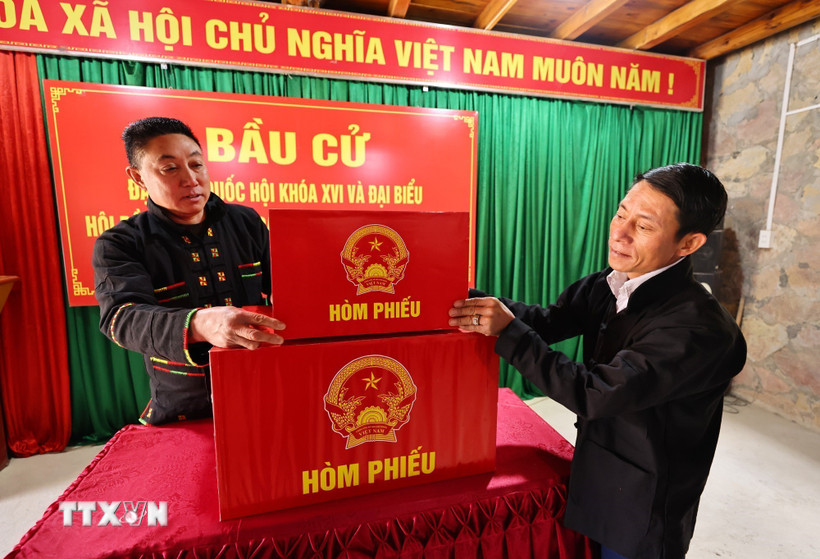 Hòm phiếu bầu cử phải bảo đảm đúng quy cách, niêm phong và quản lý theo quy định