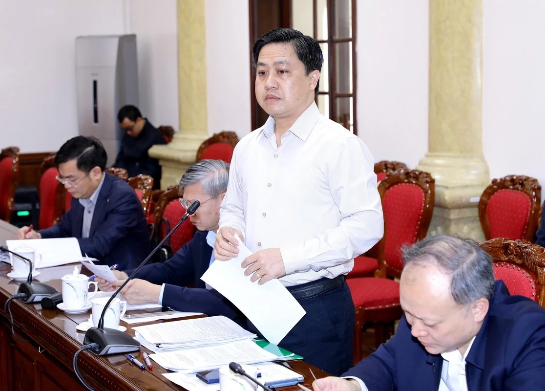 Gi&aacute;m đốc Sở N&ocirc;ng nghiệp v&agrave; M&ocirc;i trường L&ecirc; Văn Tiến tr&igrave;nh b&agrave;y b&aacute;o c&aacute;o tại hội nghị.