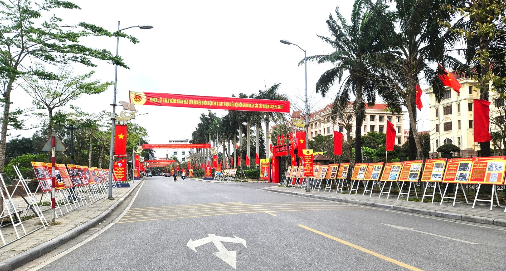 Rộn ràng không khí trước giờ bầu cử tại phường Nam Định