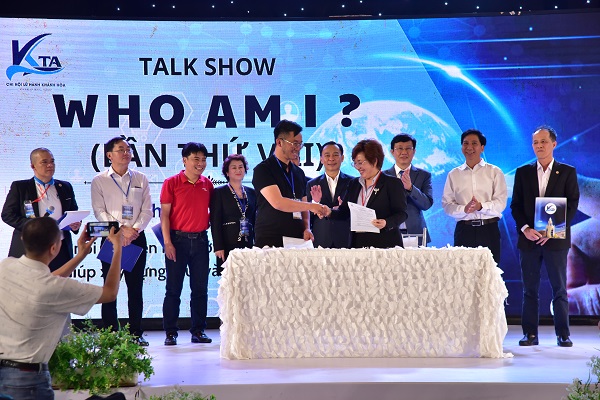 K&yacute; kết giữa Chi hội Kh&aacute;ch sạn Kh&aacute;nh H&ograve;a v&agrave; c&aacute;c chi hội lữ h&agrave;nh to&agrave;n quốc