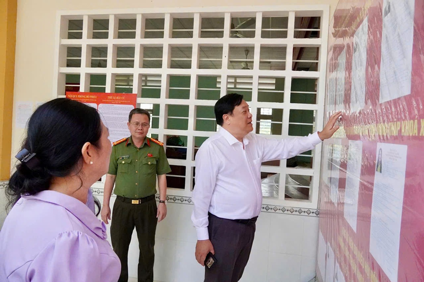 Chủ tịch UBND tỉnh Đồng Tháp Phạm Thành Ngại kiểm tra công tác chuẩn bị bầu cử Chủ tịch UBND tỉnh Đồng Tháp Phạm Thành Ngại kiểm tra công tác chuẩn bị bầu cử