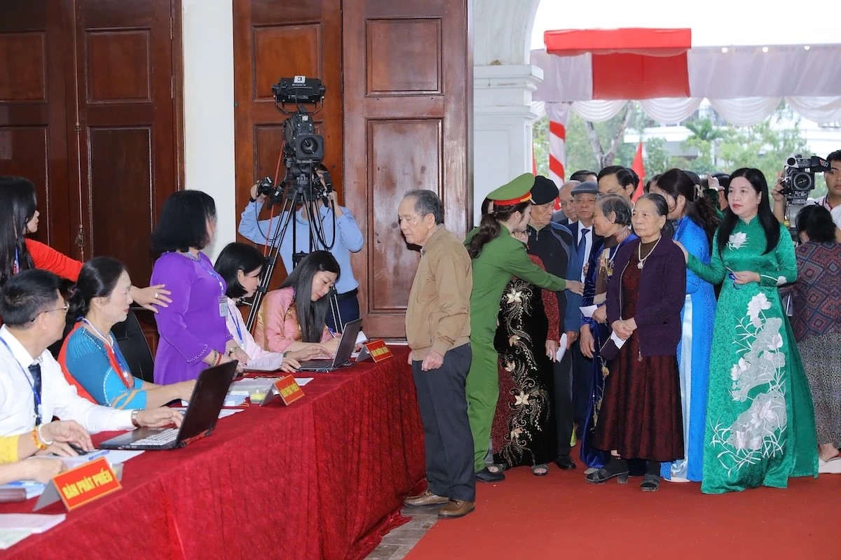 Khu vực bỏ phiếu số 58 tại Nhà văn hóa Tổ dân phố Bình Minh có tổng số 1.150 cử tri. Khu vực bỏ phiếu số 58 tại Nhà văn hóa Tổ dân phố Bình Minh có tổng số 1.150 cử tri.