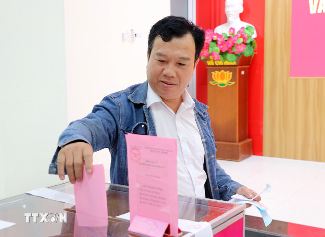 Ngư dân vùng biển Cà Ná hoàn tất bỏ phiếu để ra khơi bám biển sớm