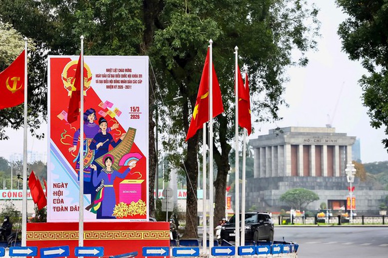 Hà Nội cờ hoa rực rỡ trước thềm cuộc bầu cử đại biểu Quốc hội khóa XVI và đại biểu HĐND các cấp. (Ảnh: hanoi.gov) Hà Nội cờ hoa rực rỡ trước thềm cuộc bầu cử đại biểu Quốc hội khóa XVI và đại biểu HĐND các cấp. (Ảnh: hanoi.gov)