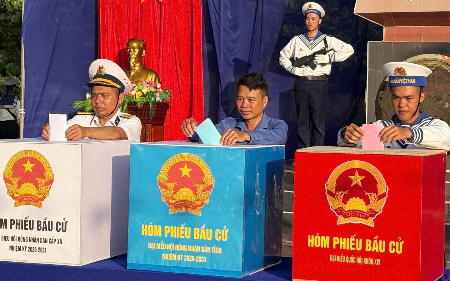 31 tỉnh thành ghi nhận tỷ lệ đi bầu vượt ngưỡng 50% trước giờ nghỉ trưa