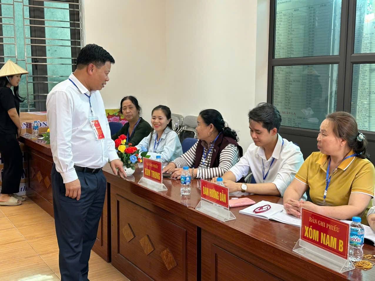 Đồng ch&iacute; L&ecirc; Trung Ki&ecirc;n &ndash; Ủy vi&ecirc;n BTV Th&agrave;nh ủy, PCT UBND th&agrave;nh phố Hải Ph&ograve;ng về kiểm tra, gi&aacute;m s&aacute;t c&ocirc;ng t&aacute;c bầu cử đại biểu Quốc hội kh&oacute;a XVI v&agrave; đại biểu Hội đồng nh&acirc;n d&acirc;n c&aacute;c cấp nhiệm kỳ 2026 &ndash; 2031 tại x&atilde; Kiến Thụy.