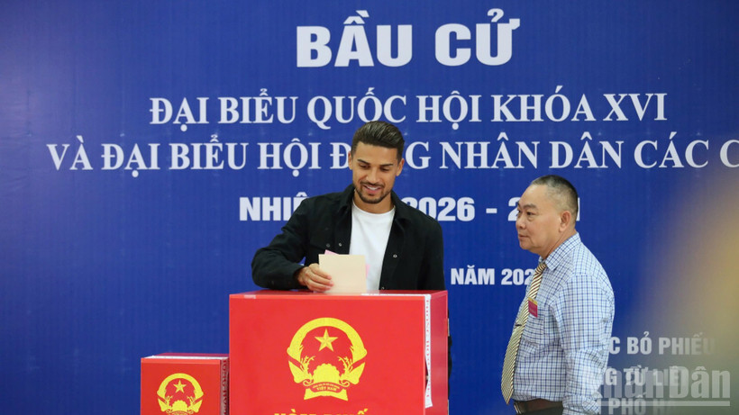 Cầu thủ nhập tịch tự hào khi tham gia bầu cử, thực hiện quyền công dân